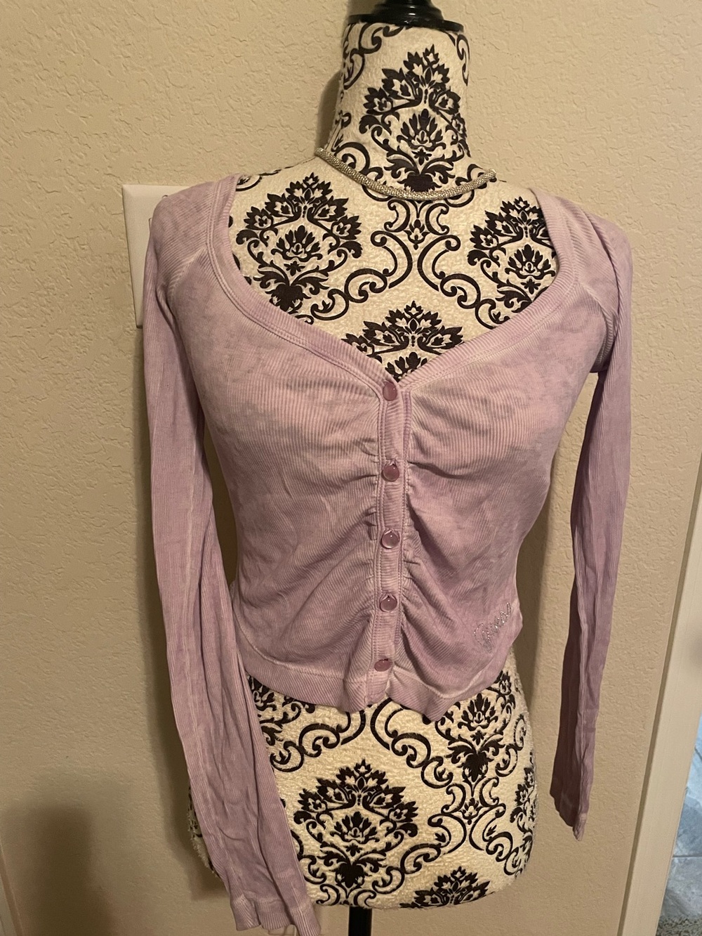 GUESS Light Lavender Women's Button-Front Long Sleeve Top